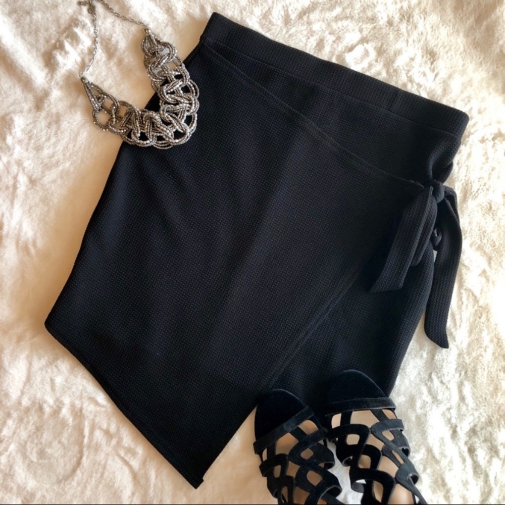 Black Boohoo Mini Skirt